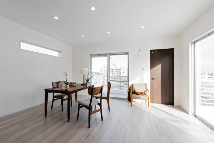 ３階をホームオフィスにした完全分離型二世帯住宅