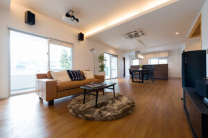 色彩豊かなテーマカラーが映えるお部屋