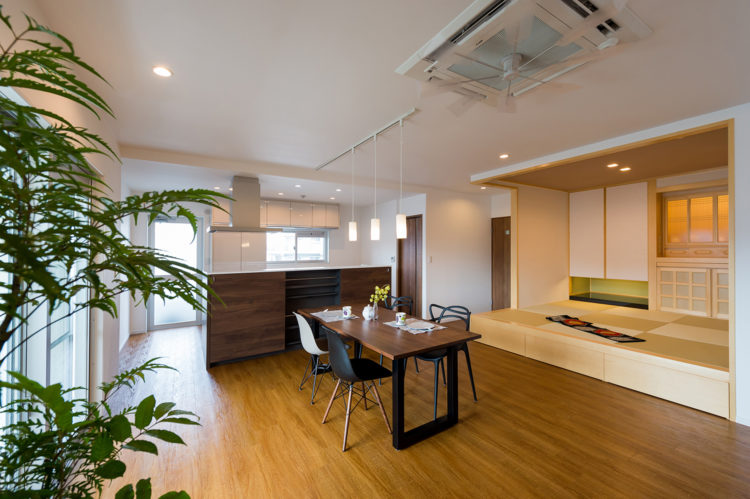 色彩豊かなテーマカラーが映えるお部屋