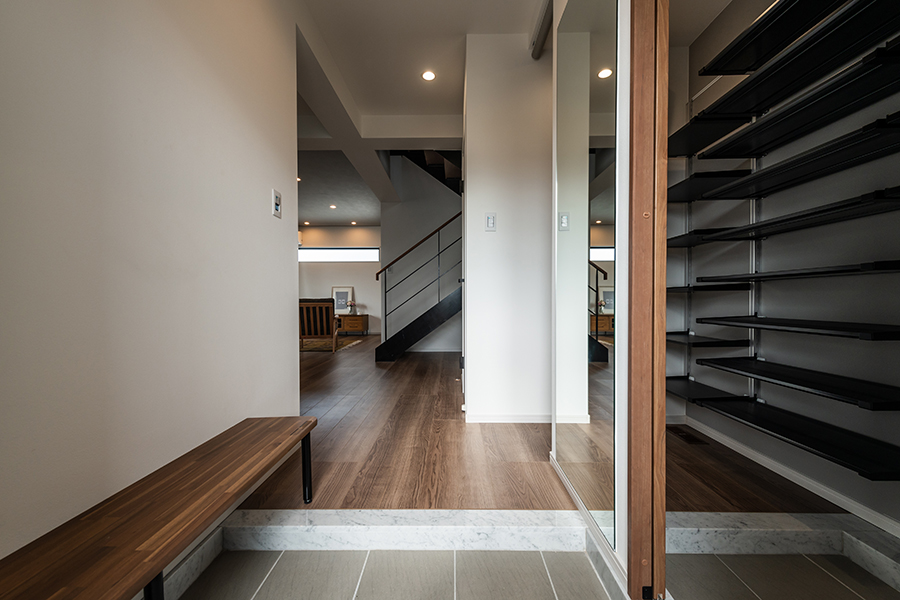 ゆとりのあるプライベート空間を保った共同住宅