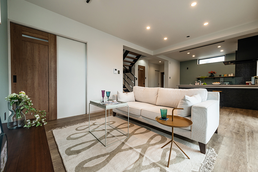 ゆとりのあるプライベート空間を保った共同住宅