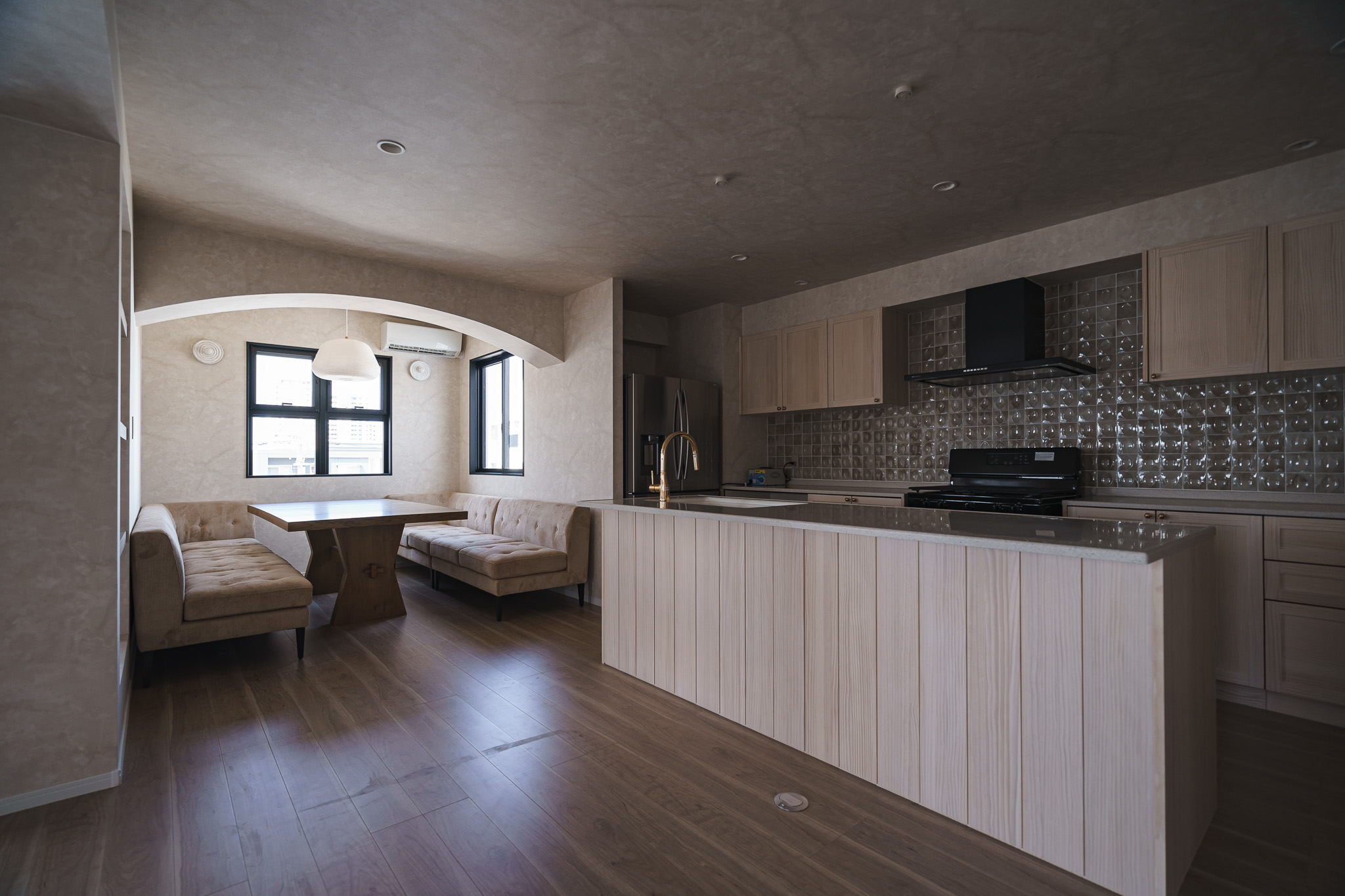 ダンススタジオを併設させた事務所兼住宅、防音対策もバッチリ！気密性の高いRC造だからこそ