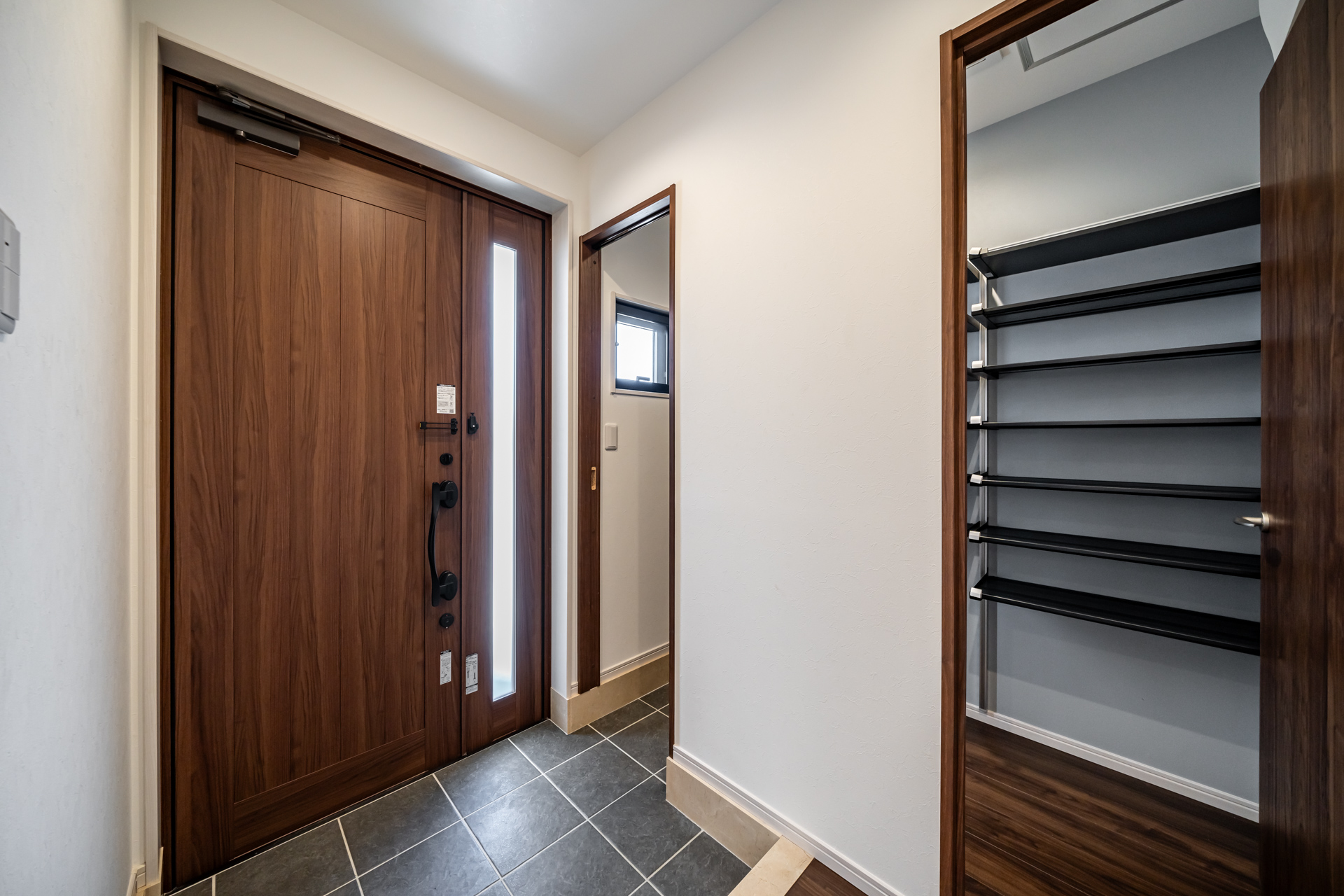 回遊動線・家事動線が考えられたコンパクトな平屋