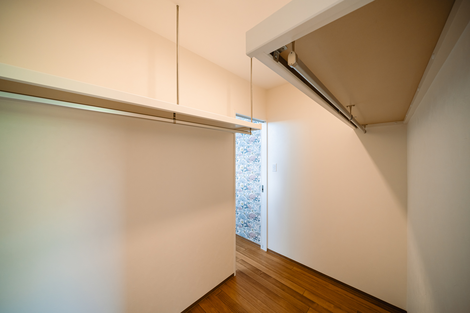 白を基調としたこだわりの二世帯住宅