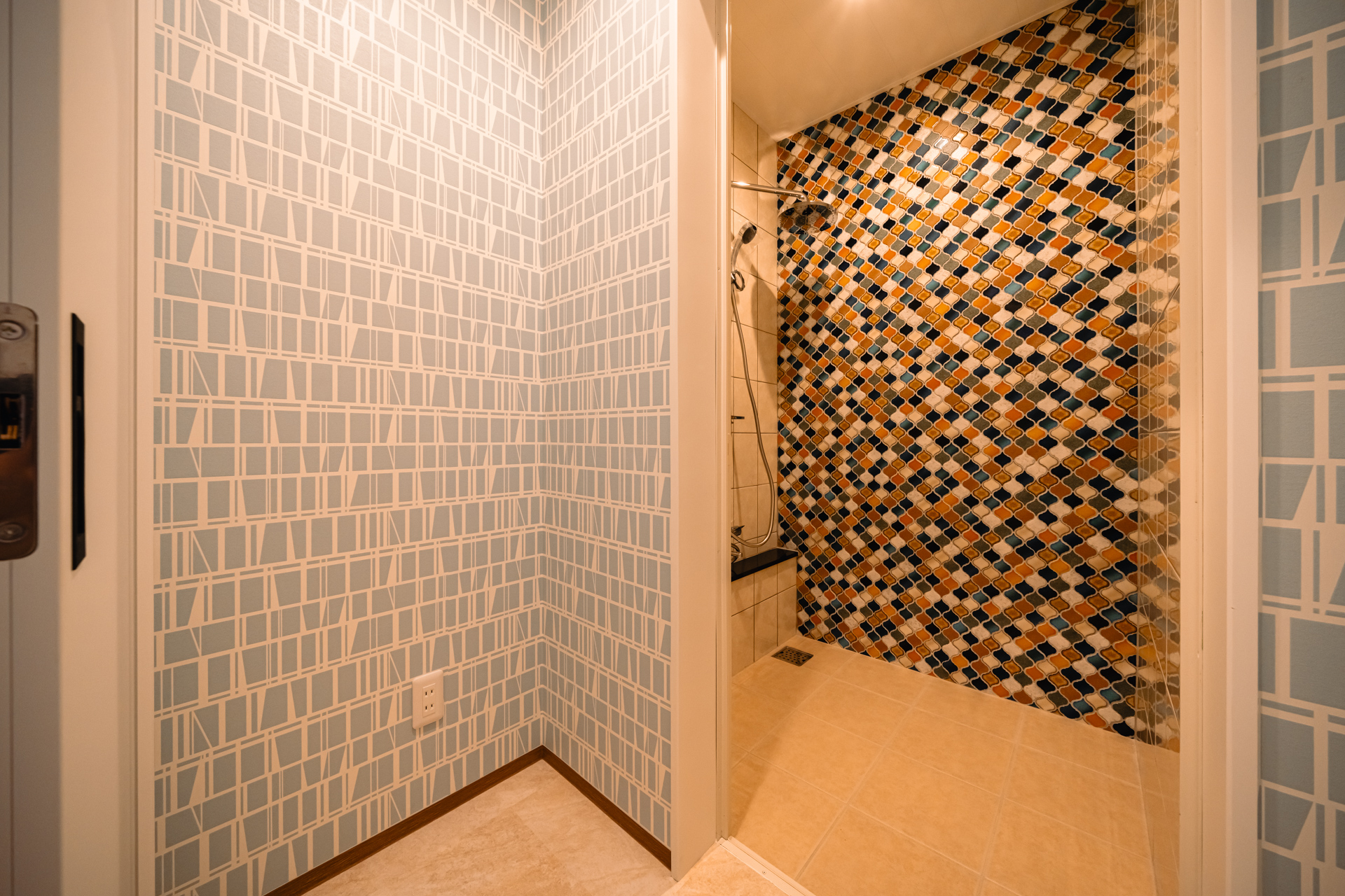 白を基調としたこだわりの二世帯住宅