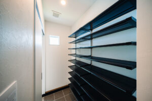 白を基調としたこだわりの二世帯住宅