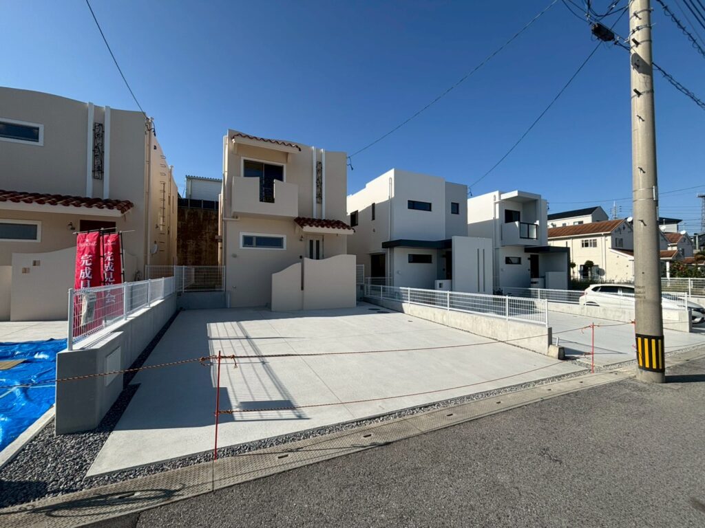 クローバーエース八重瀬町伊覇